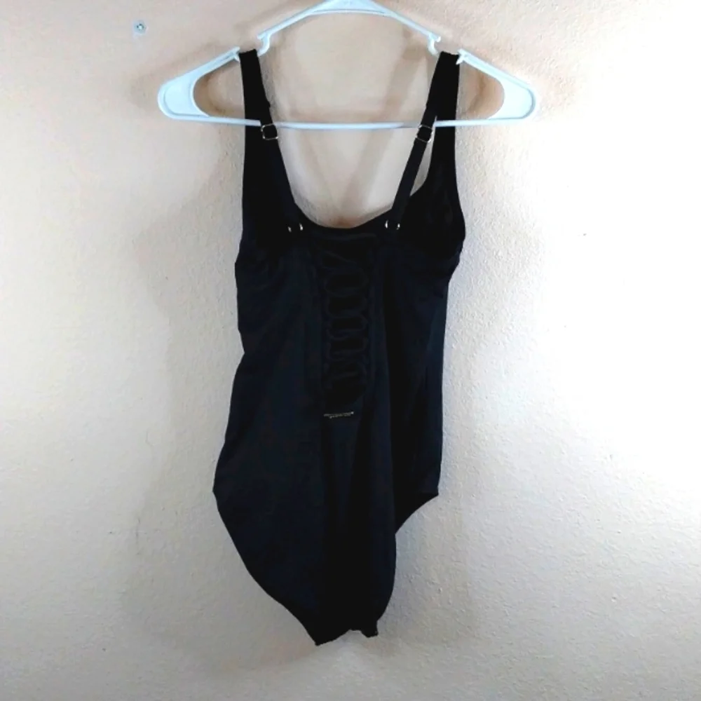 Michael Kors Woman's Black Criss Cross Cut out Swim Suit. No Bra Pads.EUC - Picture 10 of 10